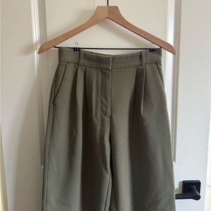 A&F Sloane Tailored Pant